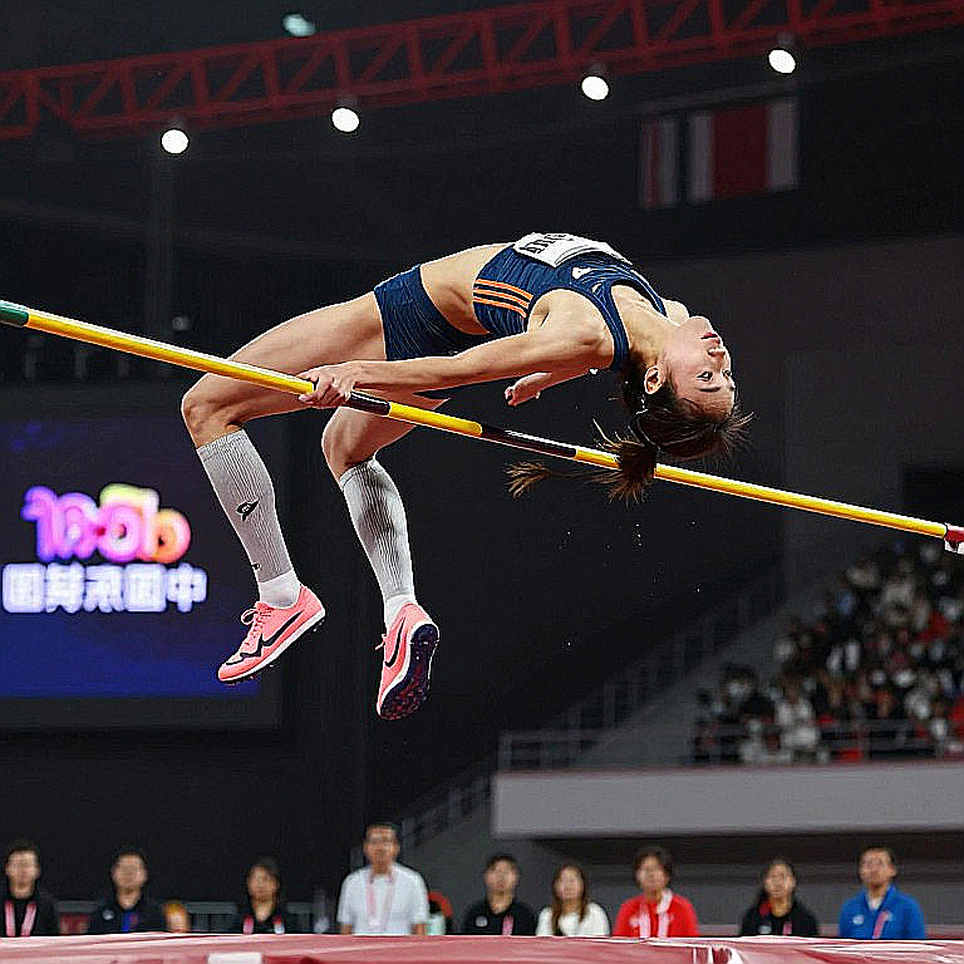 Gân kheo, bảng tính và cuộc đua với thời gian ở V-League