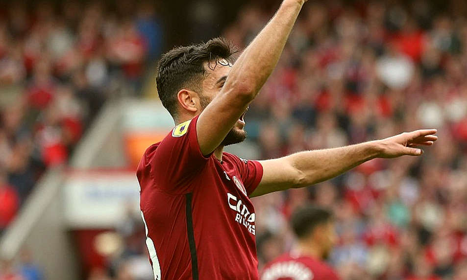 Messi mua Eldense: Khi danh tiếng đứng trước cuộc chiến trụ hạng