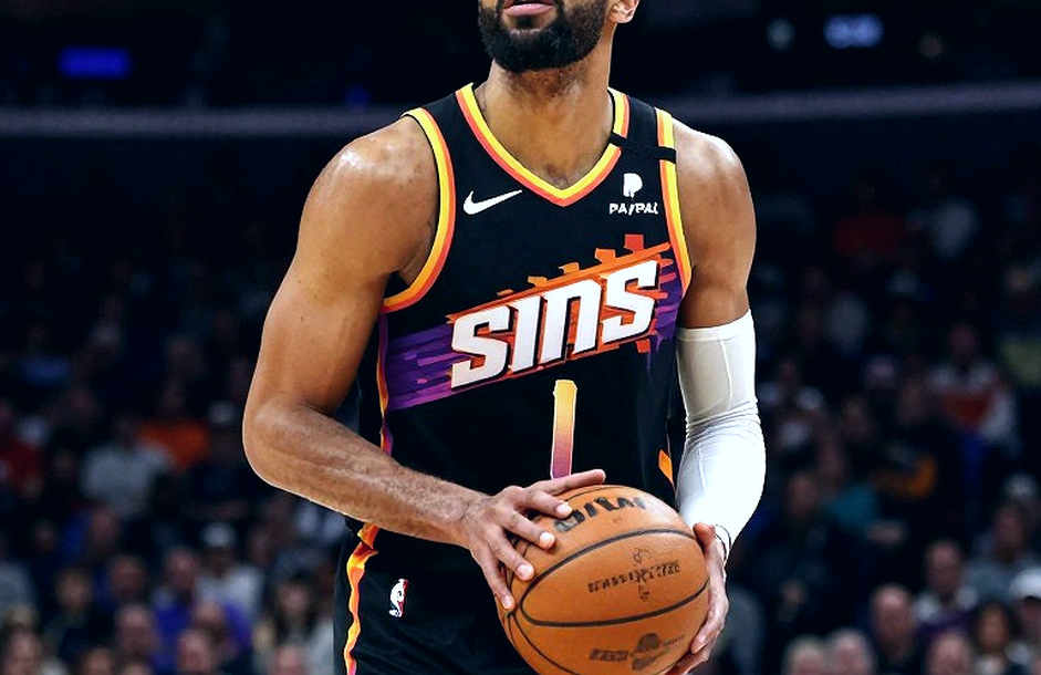 Lorenzo Brown và dòng chữ 'Free me': Bản hợp đồng nhiều năm đang khóa lối ra ở Olimpia Milano Lorenzo Brown và dòng chữ 'Free me': Bản hợp đồng nhiều năm đang khóa lối ra ở Olimpia Milano