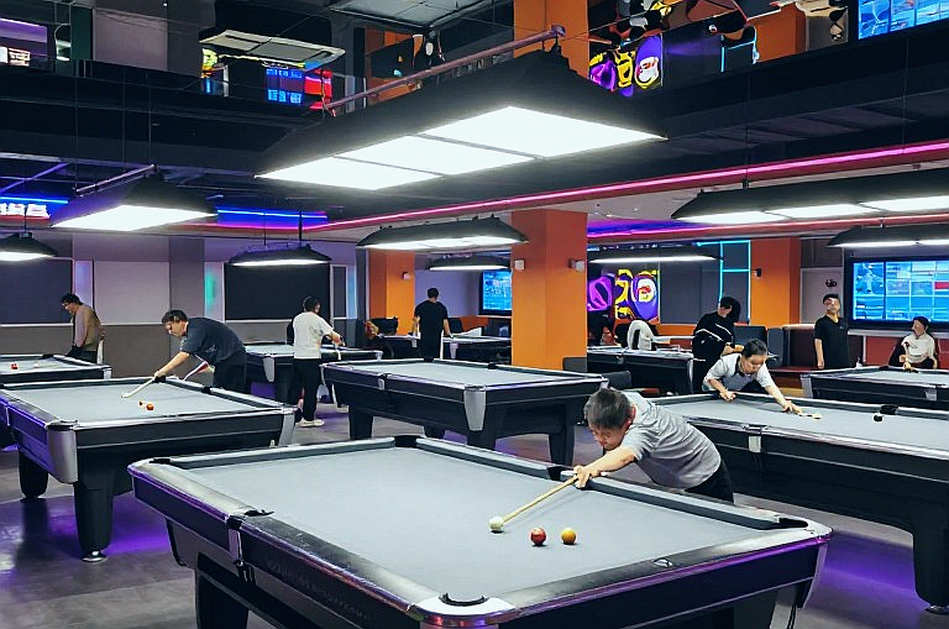 Kyren Wilson có dấu hiệu hồi sinh sau giai đoạn khó khăn, giành vé vào vòng hai English Open